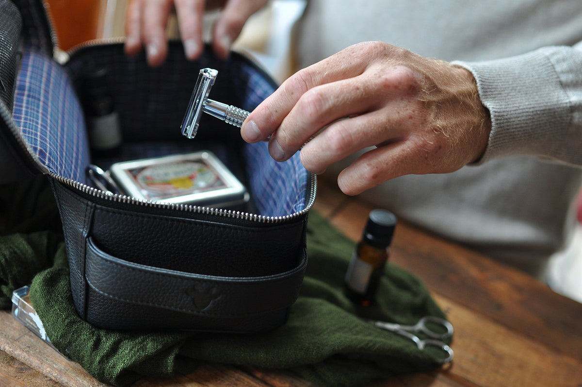 Kiko Leather Dopp Kit – Premium Travel Toiletry Bag