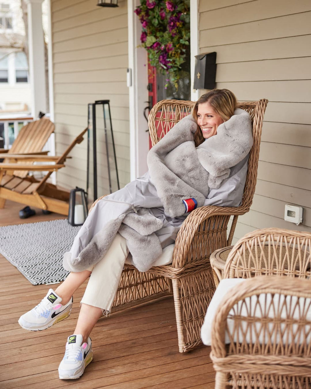 Pretty Rugged Waterproof Windproof Large Travel Blanket