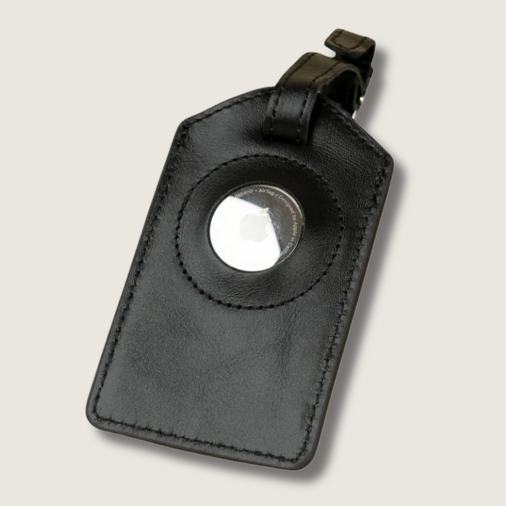 LEATHERE Clovis black leather AirTag luggage tag