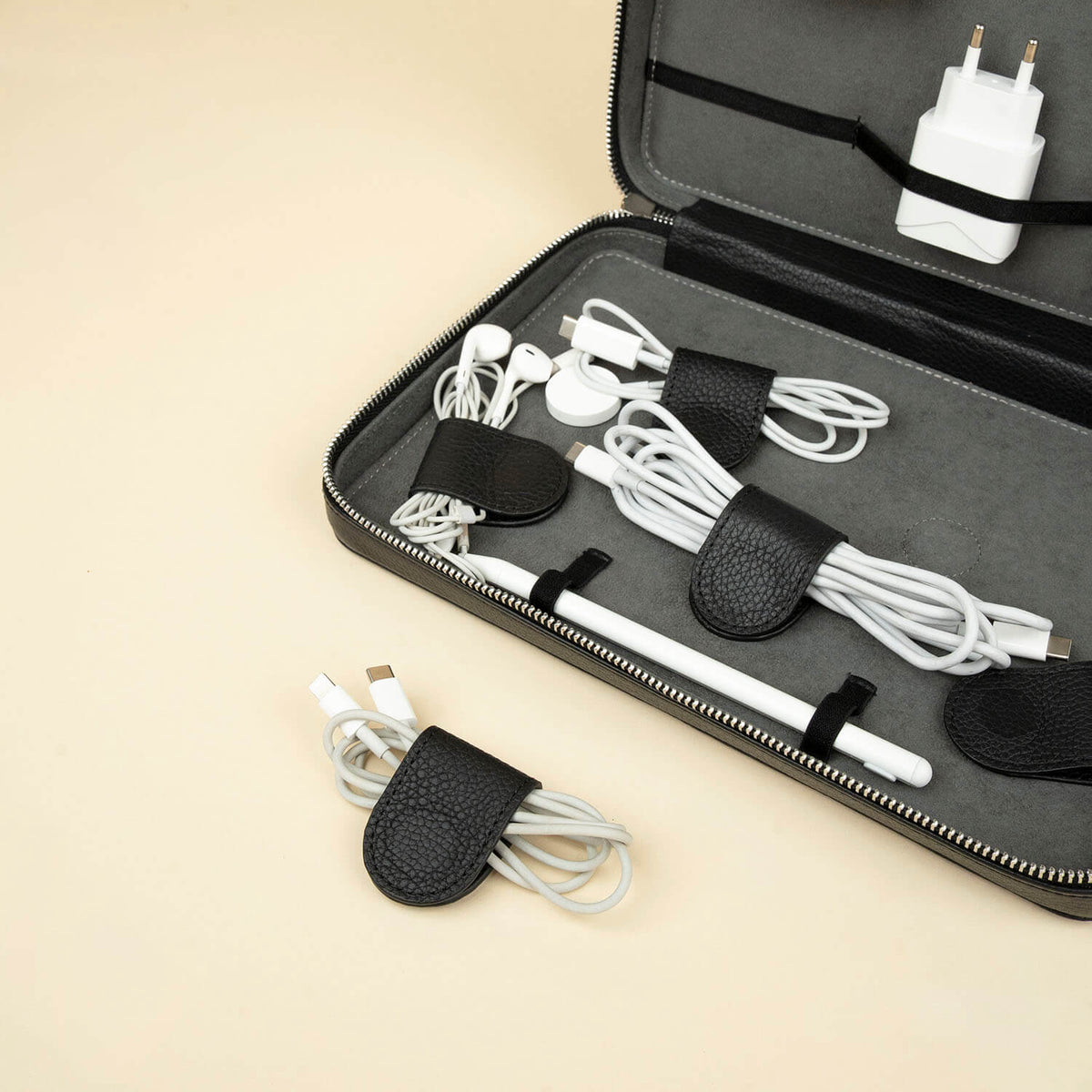 LEATHERE Leather Tech Organizer Case – Black