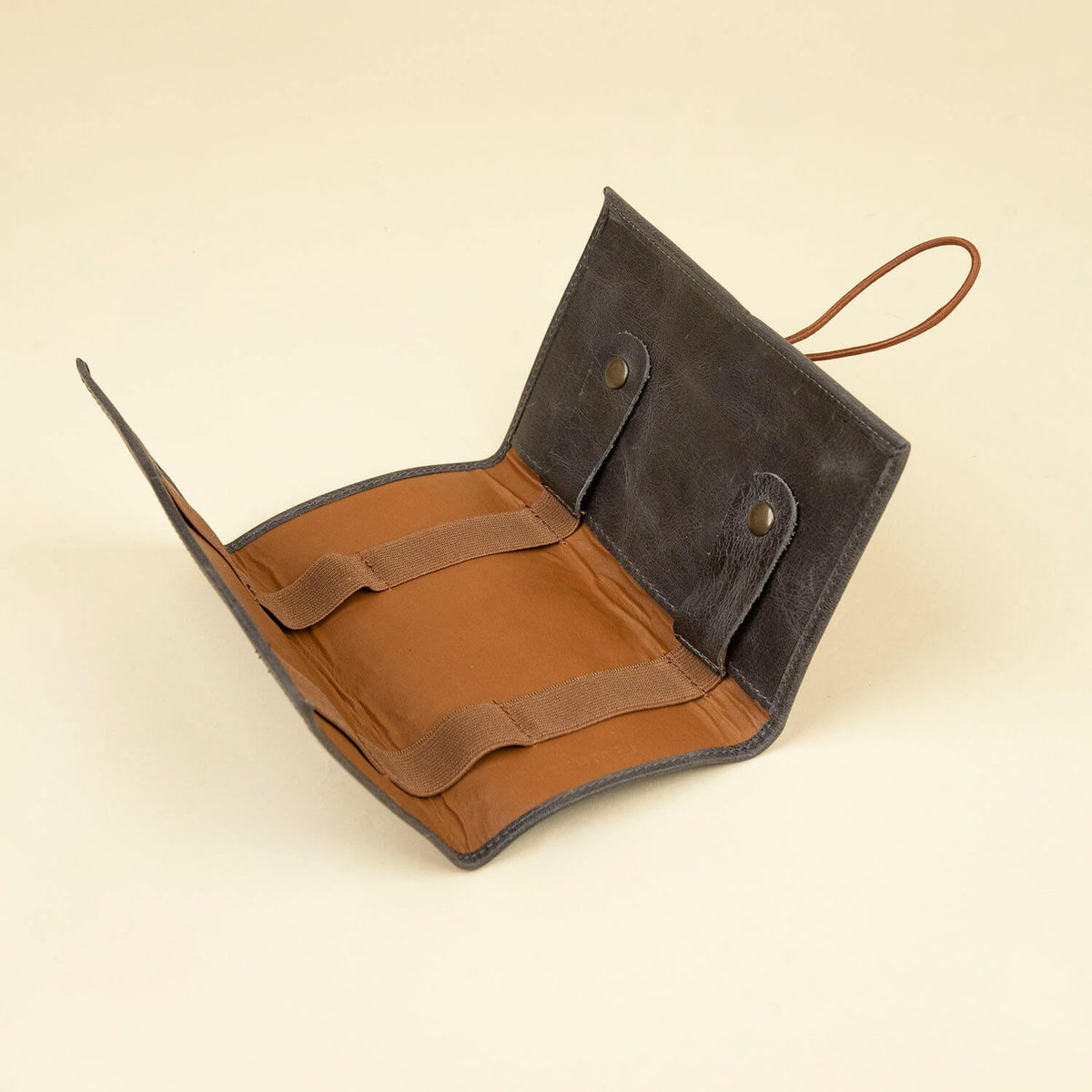 LEATHERE Riverside Leather Travel Tech Organizer – Grey